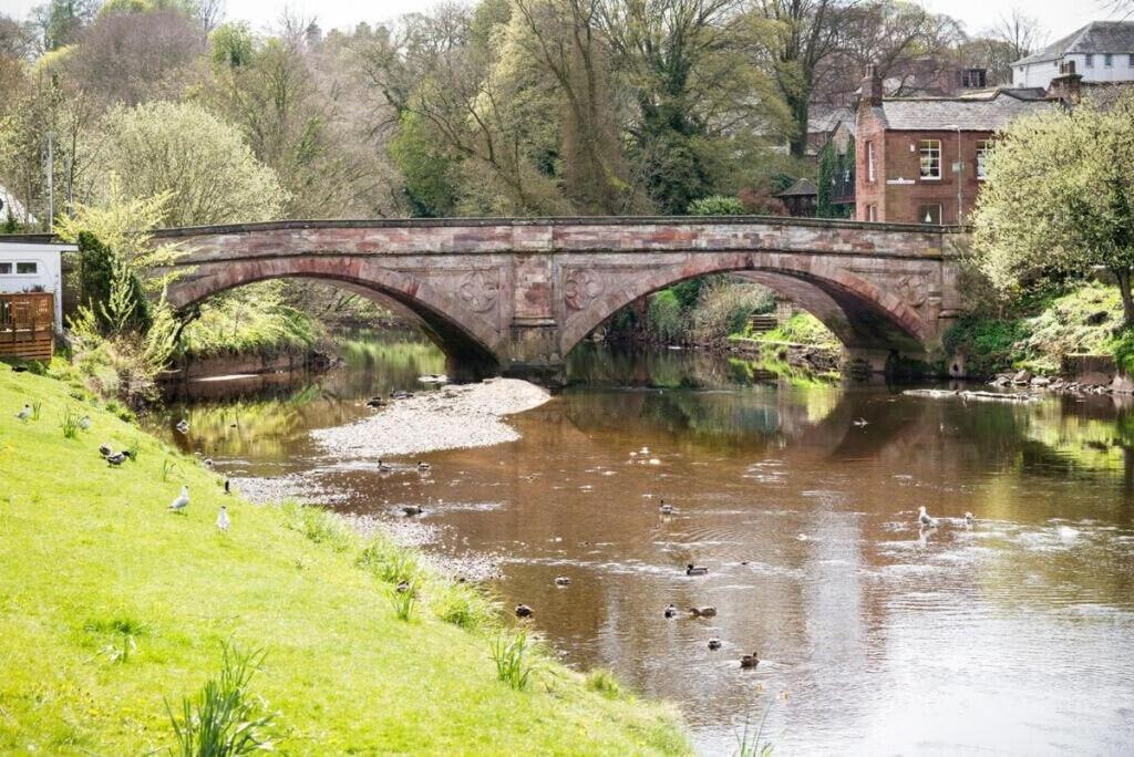 Quirky Cottage In The Centre Of Penrith With A Hot Tub 외부 사진